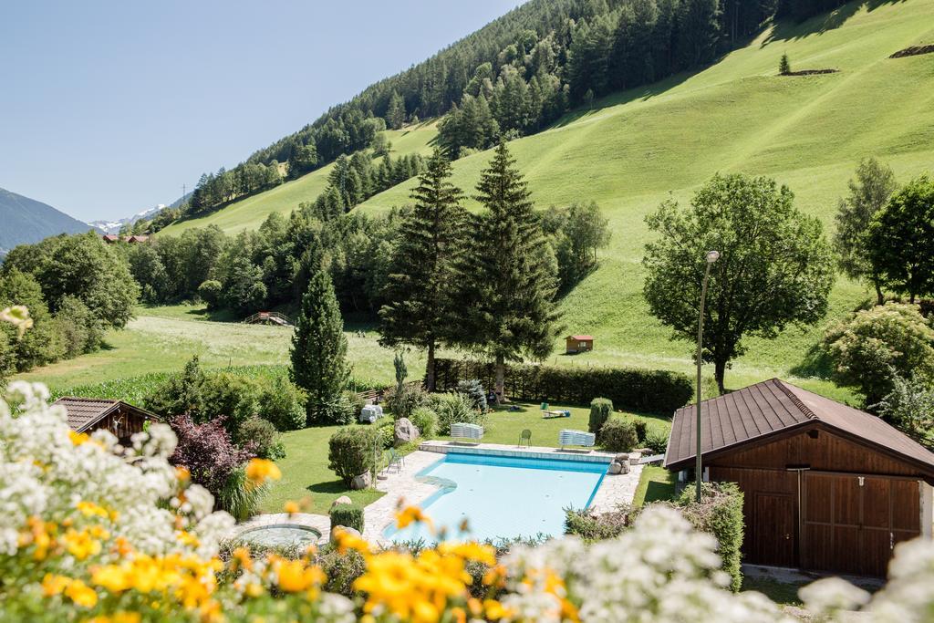 Alpine Life Hotel Anabel Cadipietra Buitenkant foto